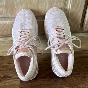 ASICS gel nimbus 22 size 8